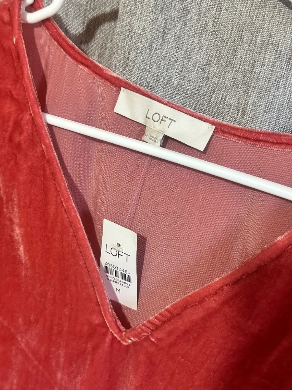 LOFT Rose Pink Velvet V-Neck Puff Sleeve Blouse NWT Medium